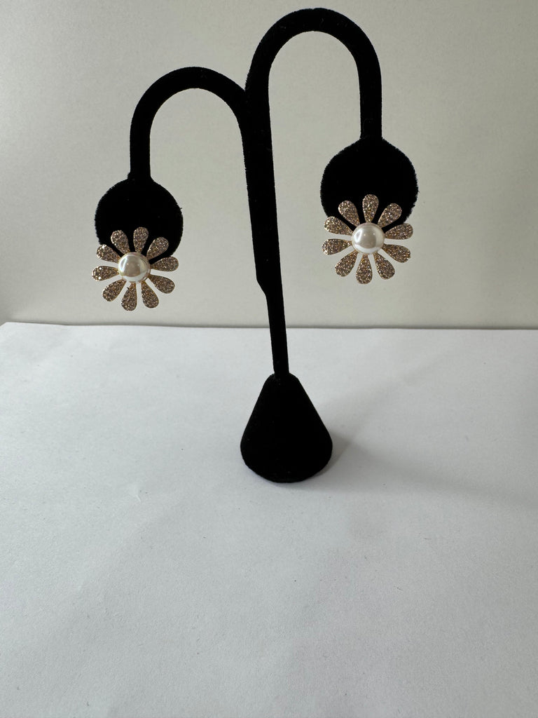 Golden Daisy Pearl Studs