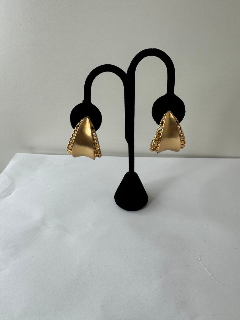 Sculpted Gold Fan Earrings